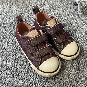 Toddler Converse Chuck Taylor All Star 2V Size 8